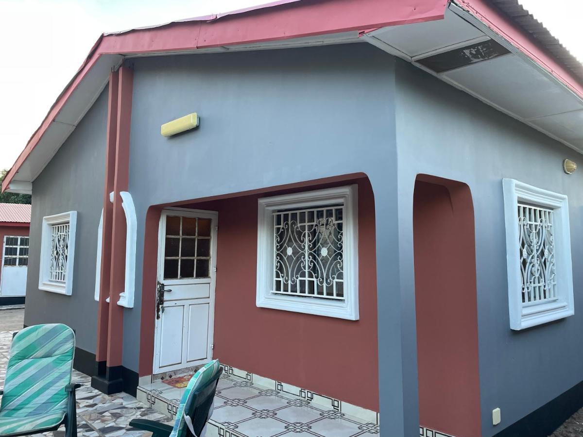 Nabixx Residence Brufut Esterno foto